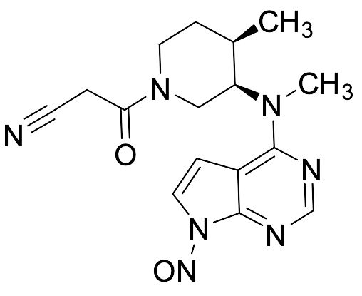 3-((3R,4R)-4-Methyl-3-(methyl(7-nitroso-7H-pyrrolo[2,3-d]pyrimidin-4-yl)amino)piperidin-1-yl)-3-oxopropanenitrile
